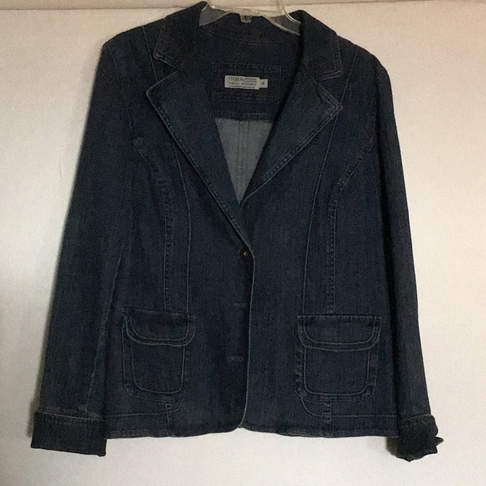 Stretch Denim tailored jacket.